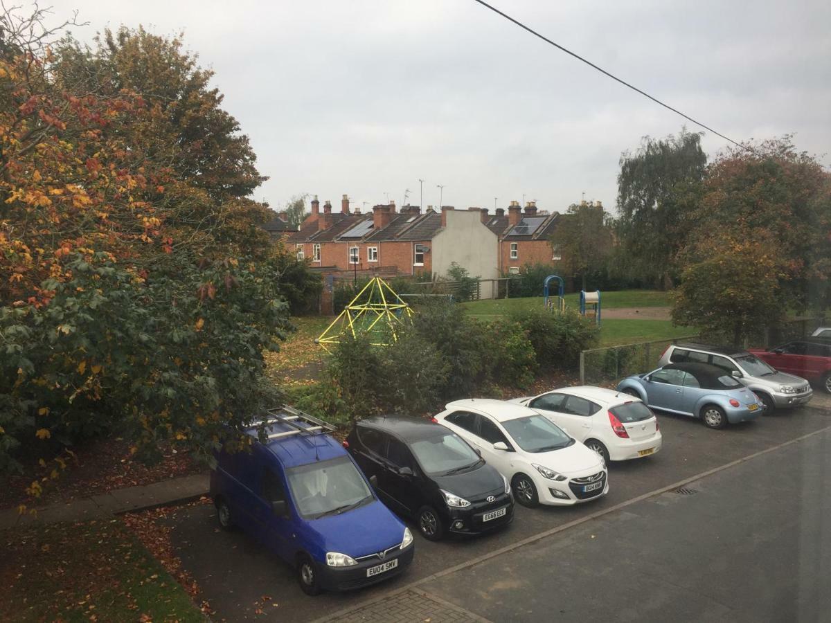 Well Presented 2 Bedroom House - Sleeps Four Leamington Spa Exterior foto