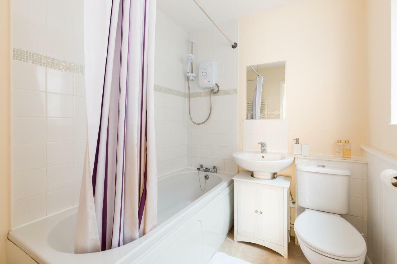 Well Presented 2 Bedroom House - Sleeps Four Leamington Spa Exterior foto