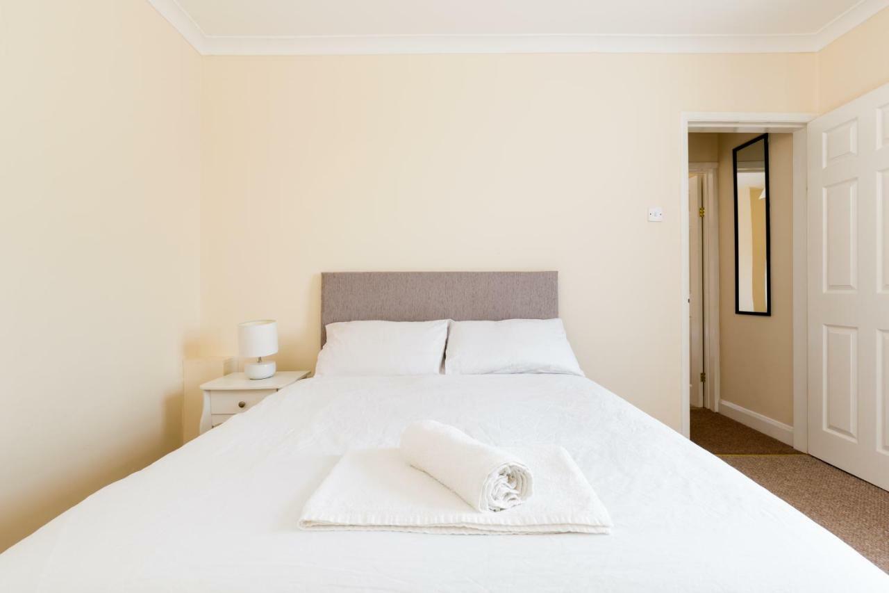 Well Presented 2 Bedroom House - Sleeps Four Leamington Spa Exterior foto